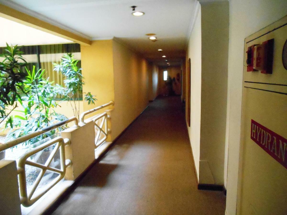 Prinsen Park Hotel Джакарта Екстериор снимка